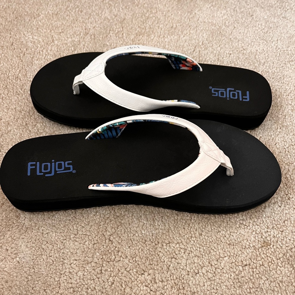 Flojos Women’s Thong Sandals (Flip Flops)